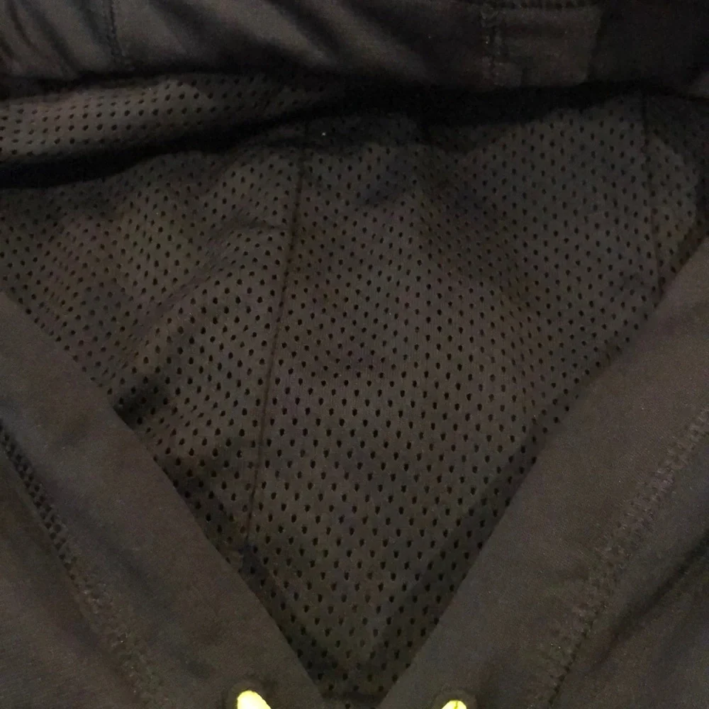 Nike thermafit black and highlighter yellow hoodie - Picture 7 of 8